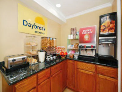 Days By Wyndham Downtown/civic Cntr Area 2*